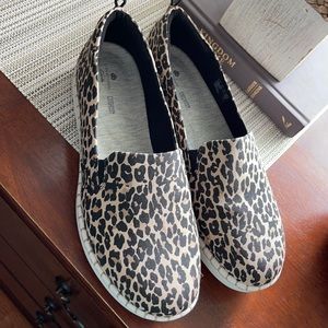 Clark’s cloudsteppers  size 9.5 wide NEW!